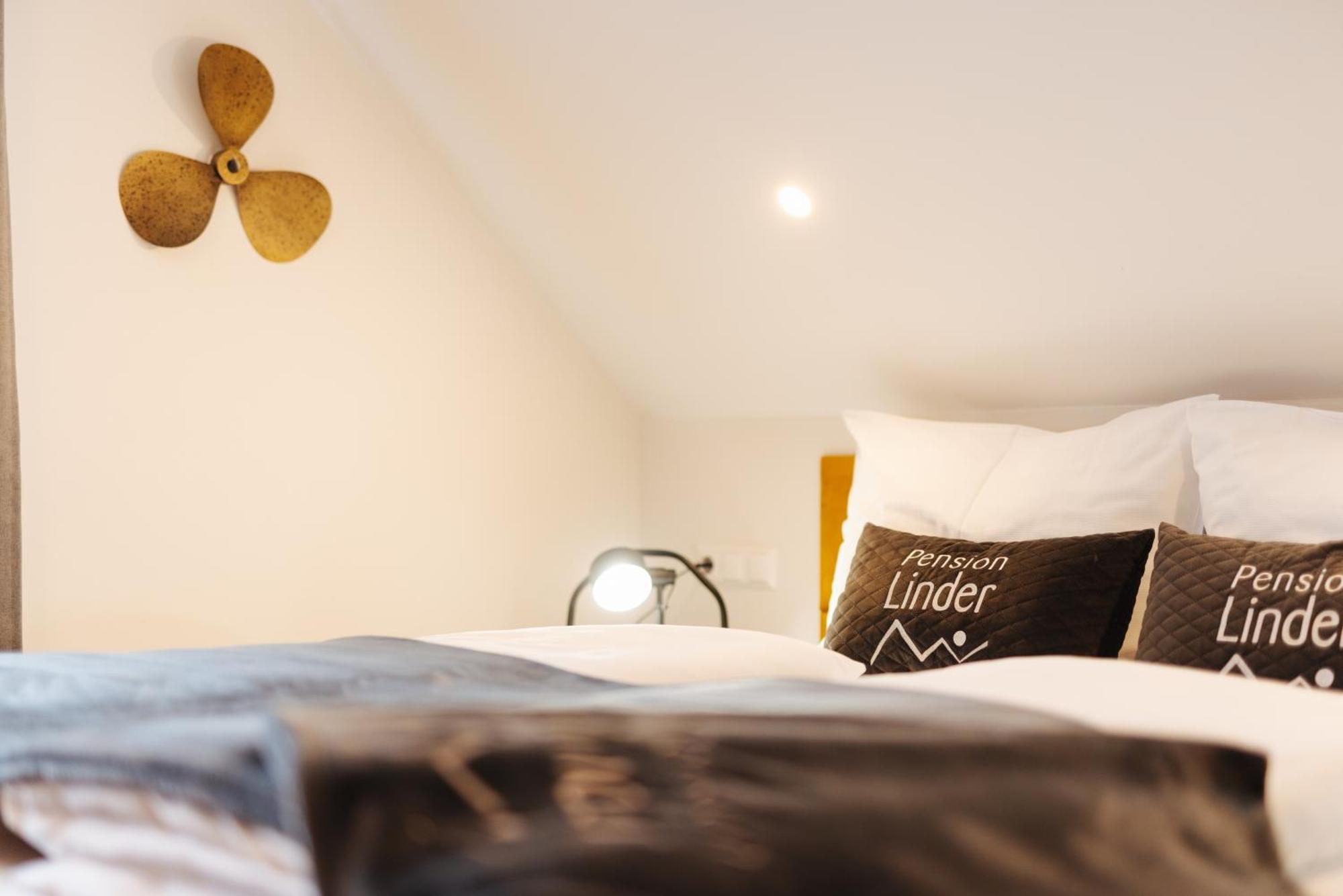 Pension Linder Seeboden Room photo